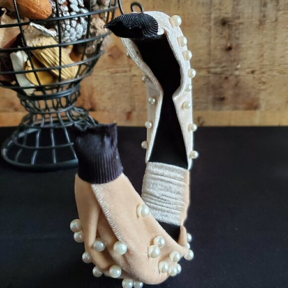 Pearl Velvet Headband - Picture 3 of 4